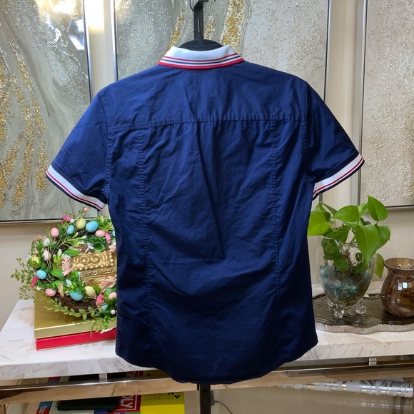 Guess - Picture 3 of 10